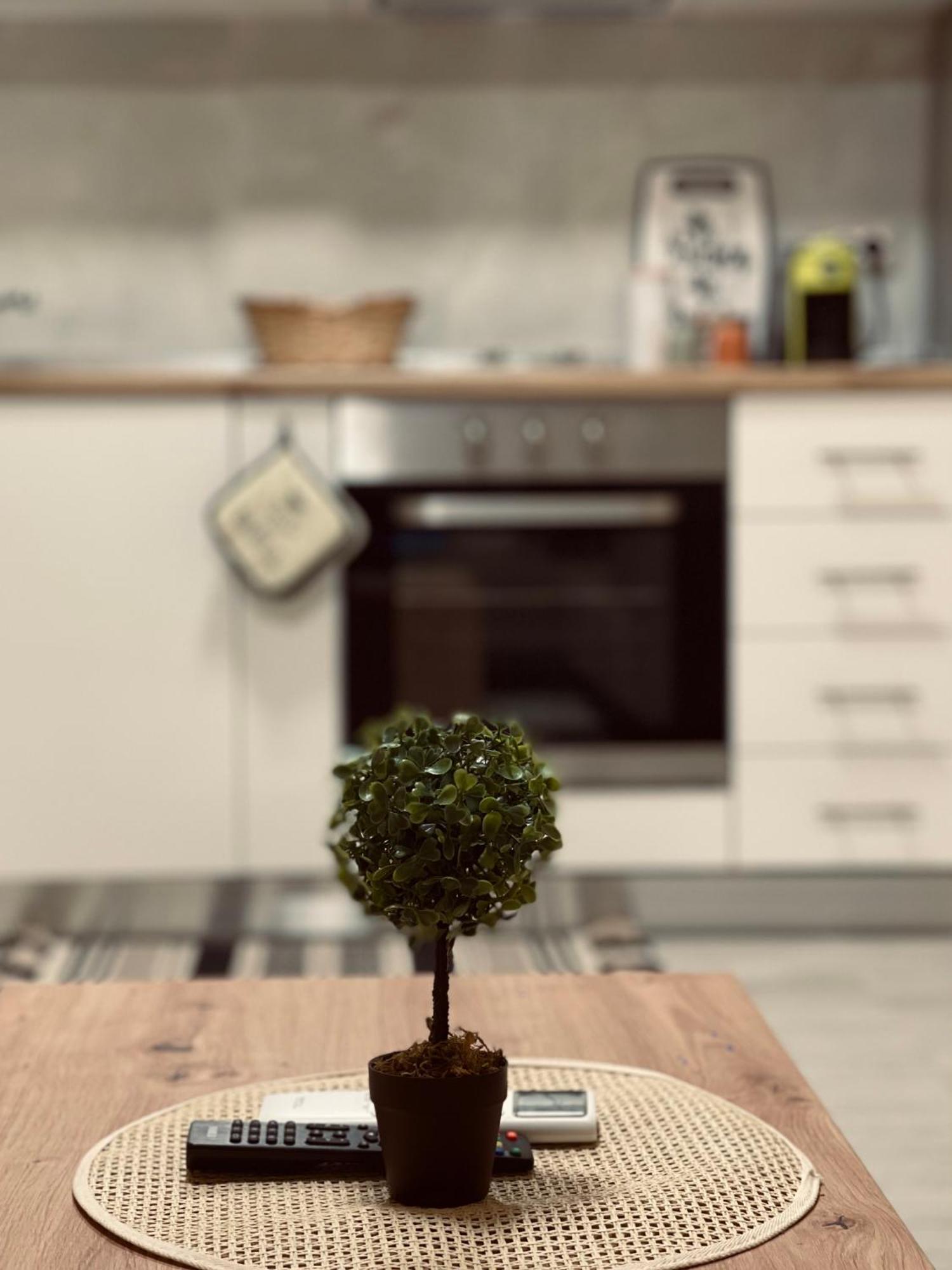 Urban Apartment In Blloku Tiranë Ngoại thất bức ảnh