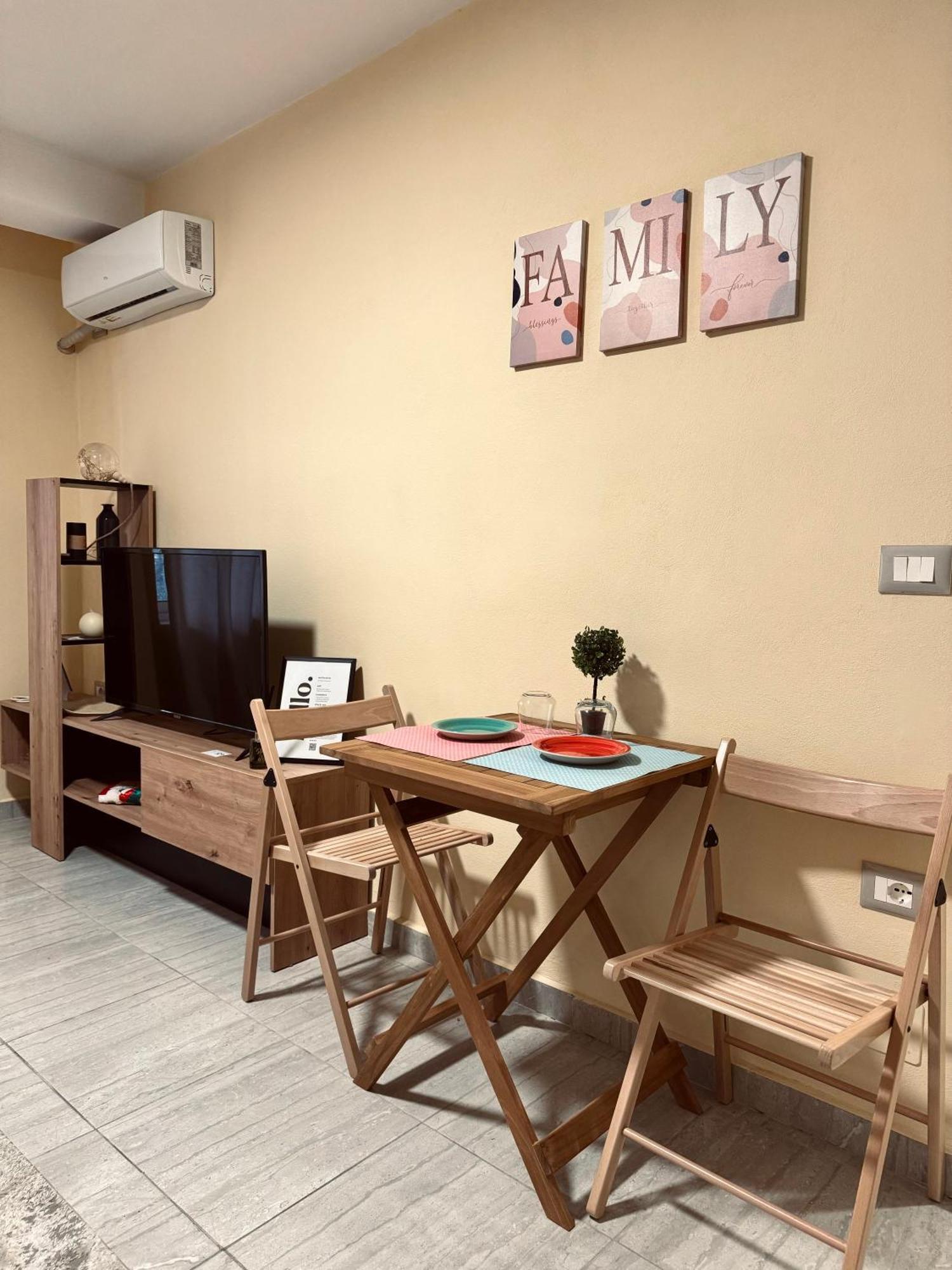 Urban Apartment In Blloku Tiranë Ngoại thất bức ảnh