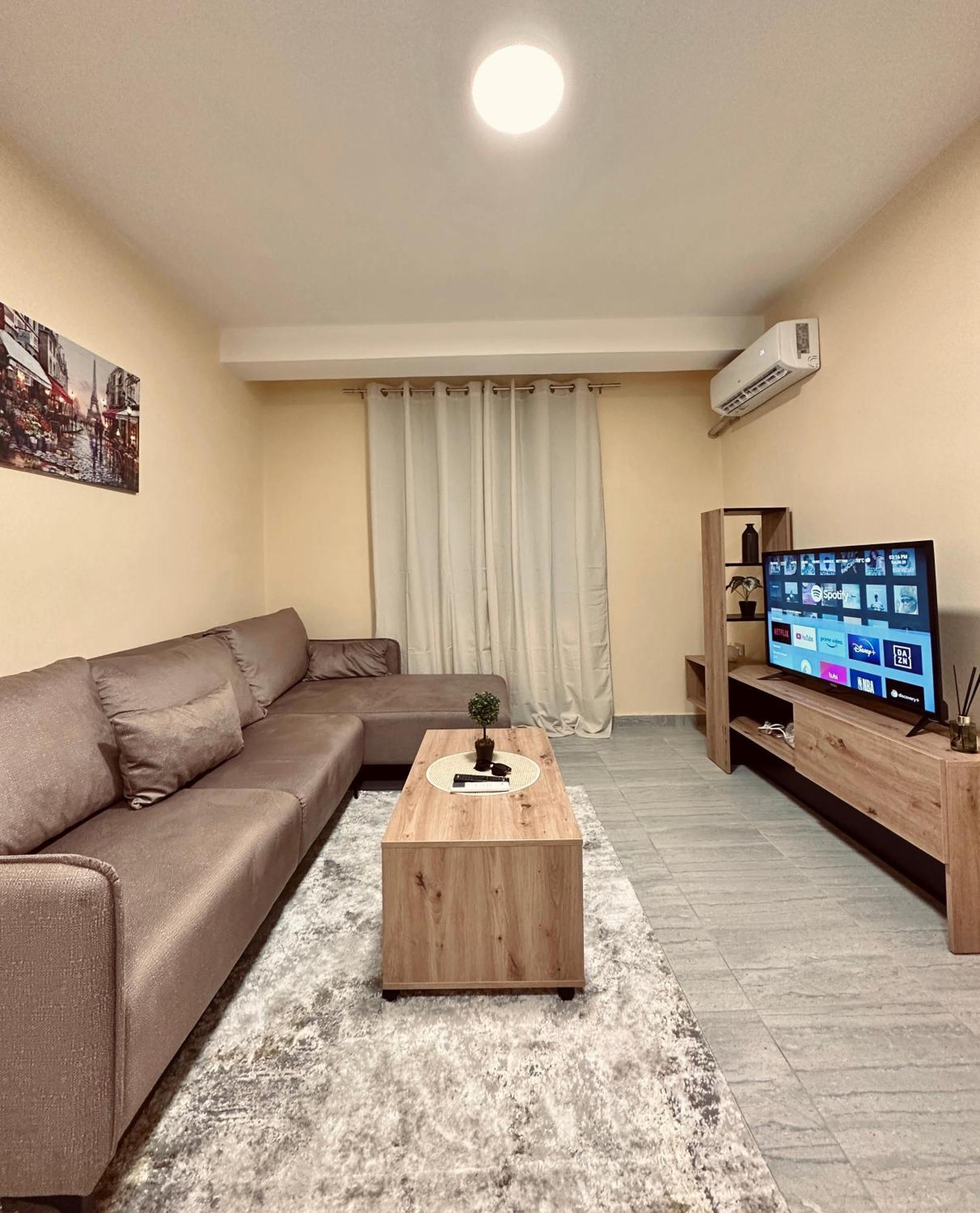 Urban Apartment In Blloku Tiranë Ngoại thất bức ảnh