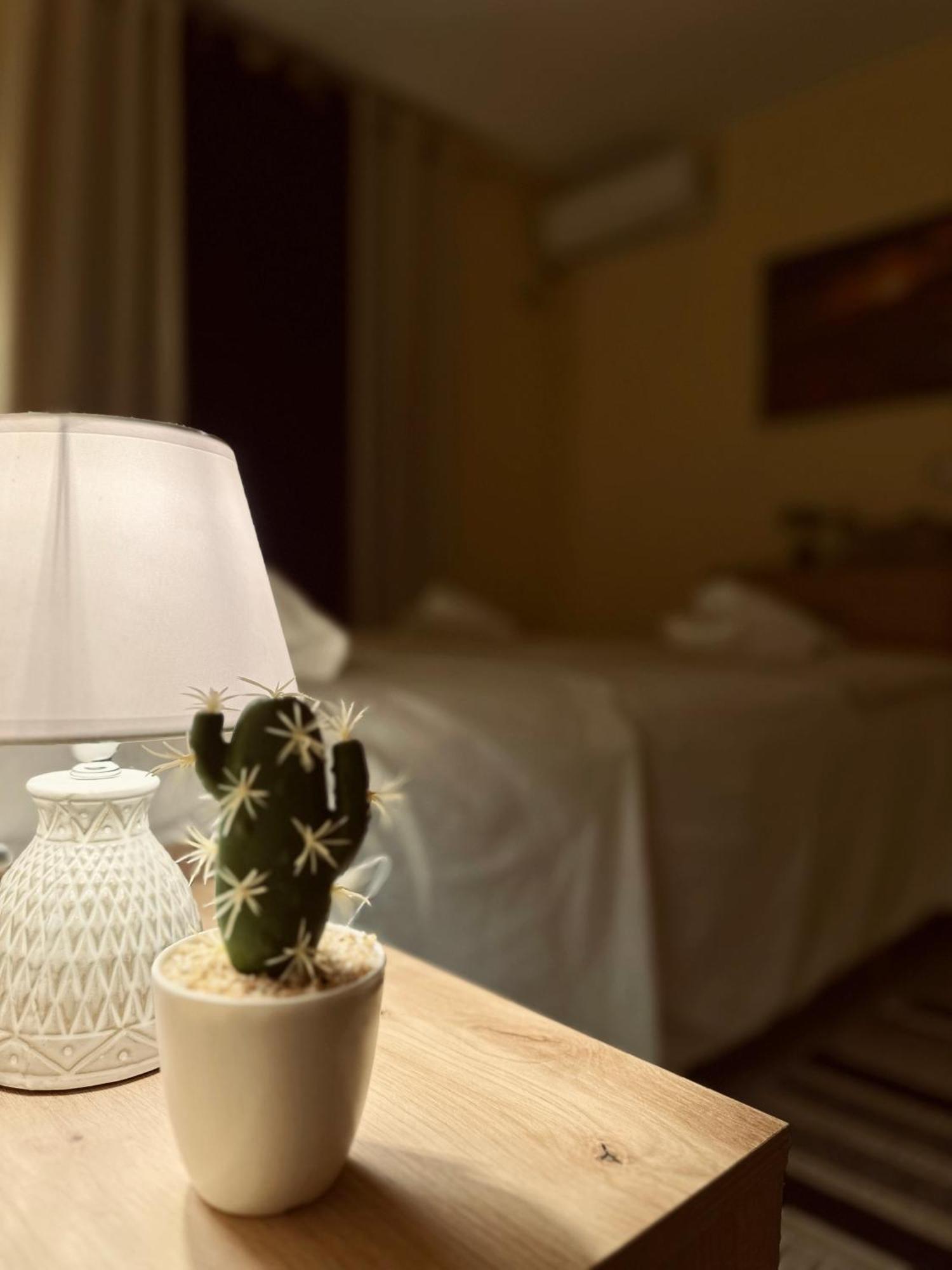 Urban Apartment In Blloku Tiranë Ngoại thất bức ảnh